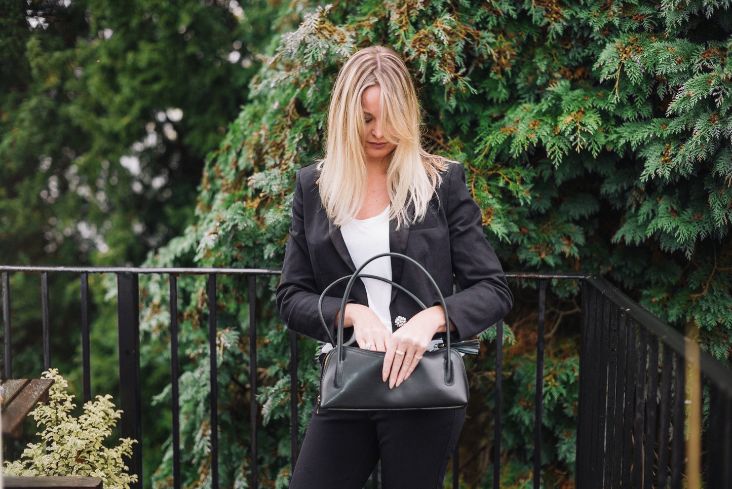 Black Real Leather Shoulder Bag - Amilu
