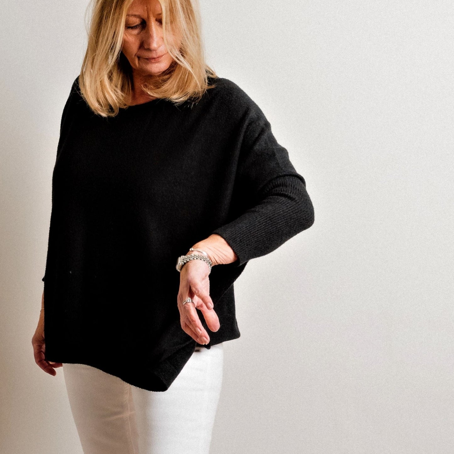Black Supersoft Tapered Batwing Sleeve Fine Knit Round Neck Easy Wear Jumper - Amilu